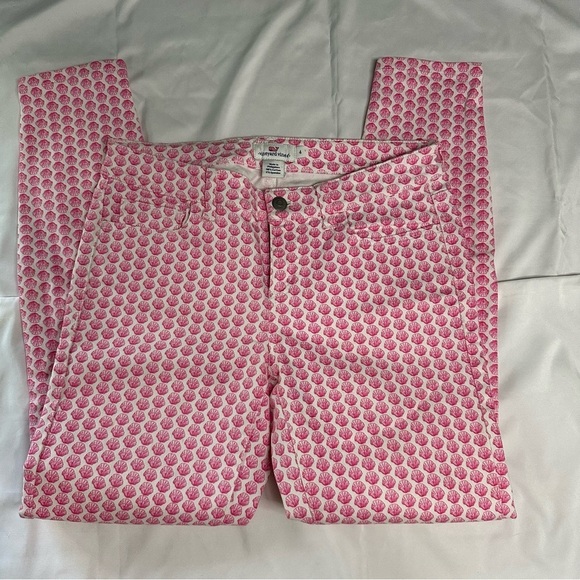 Vineyard Vines Skinny Jeans with Pink Seashells Size 4 - Picture 3 of 5